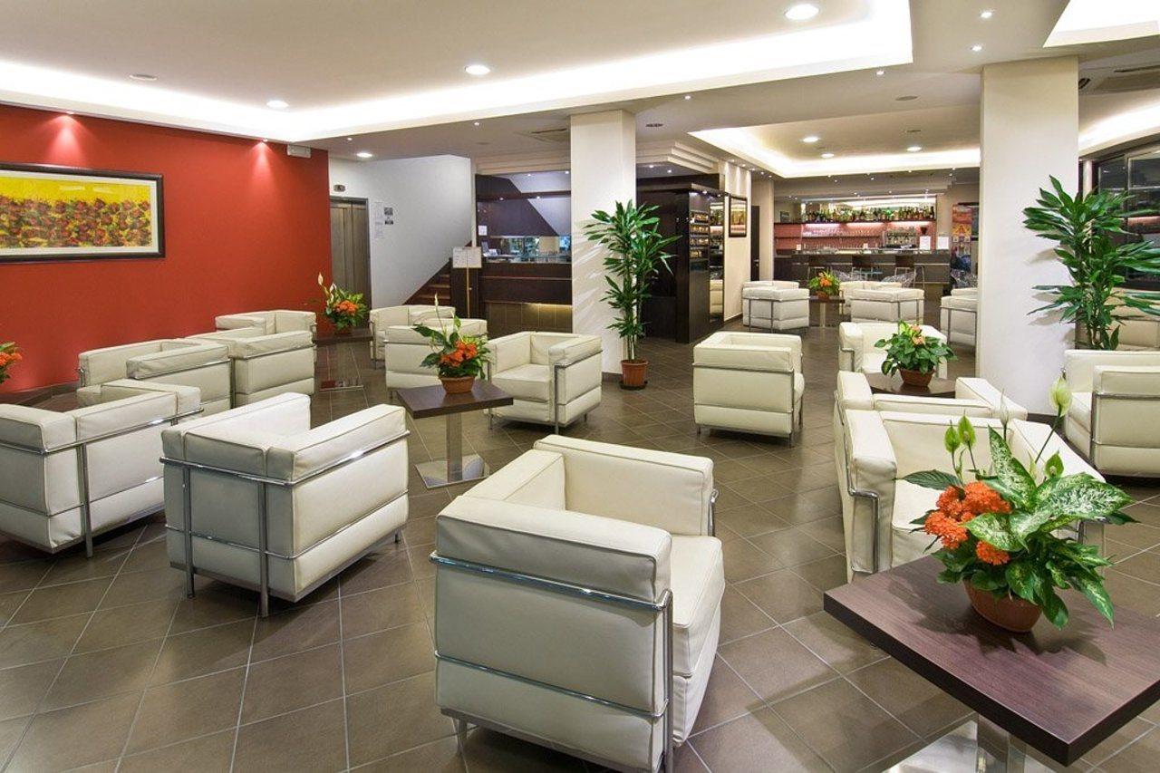 Hotel Milton Cattolica Exterior photo
